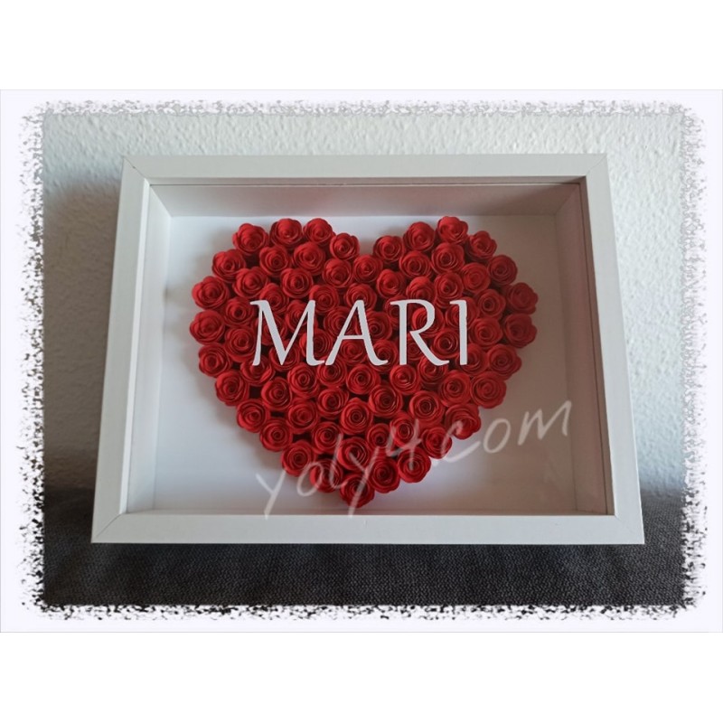 Cuadro de flores en forma de corazón personalizado
